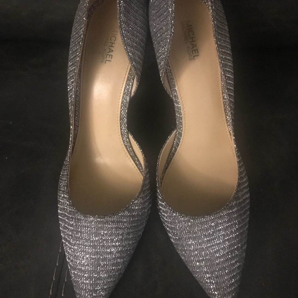 Size 8.5 micheal kors brand new heels
